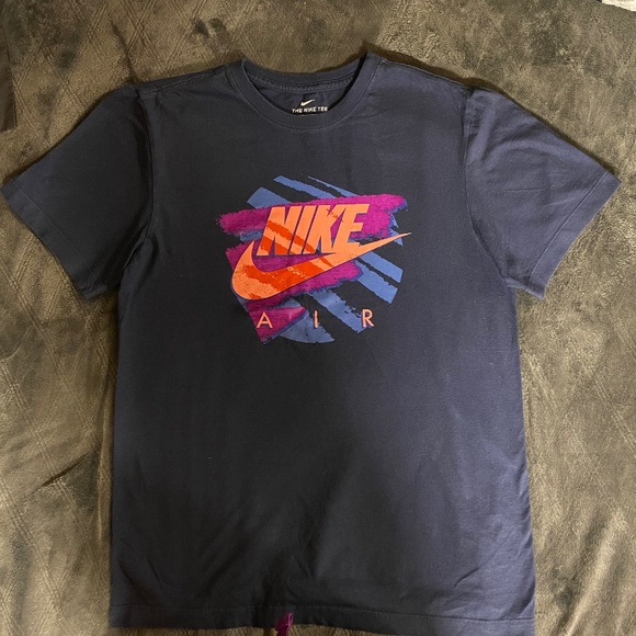 Nike shirt - Picture 1 of 2